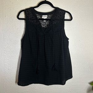 Knox Rose Black Crochet Yoke Tassel V-Neck Camisole
